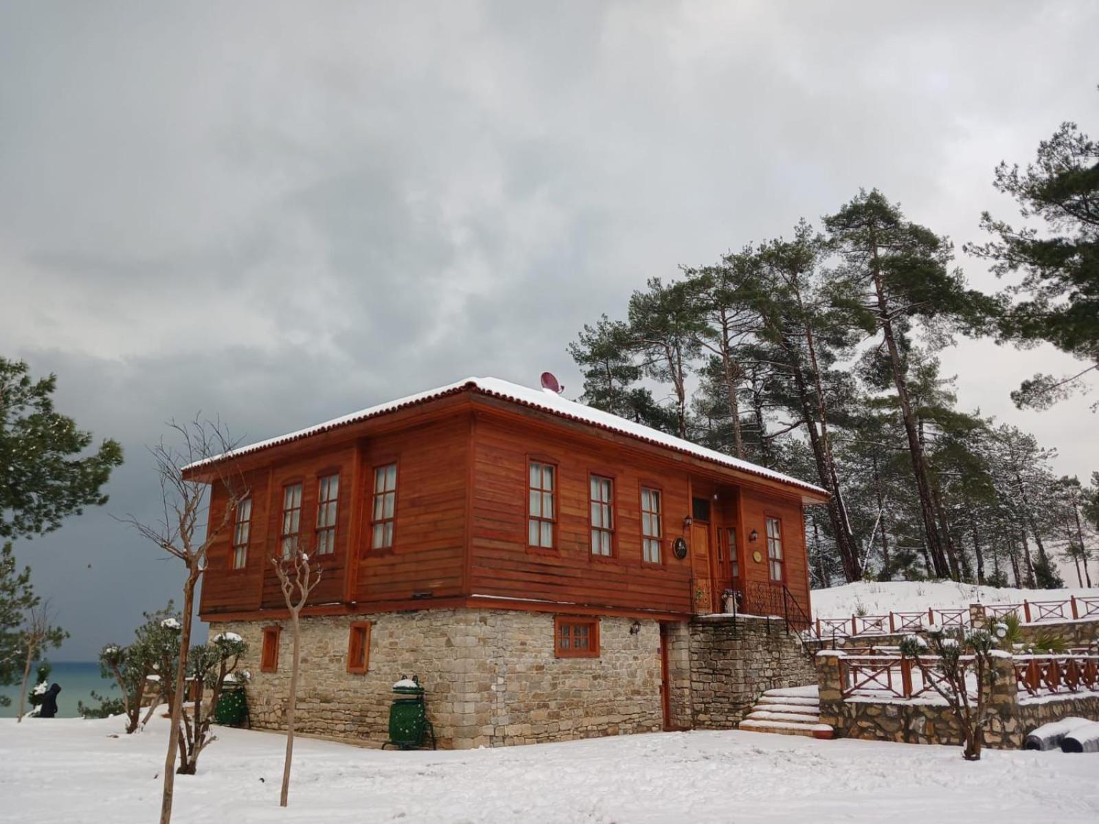 Quiet Abana Bed and Breakfast Buitenkant foto